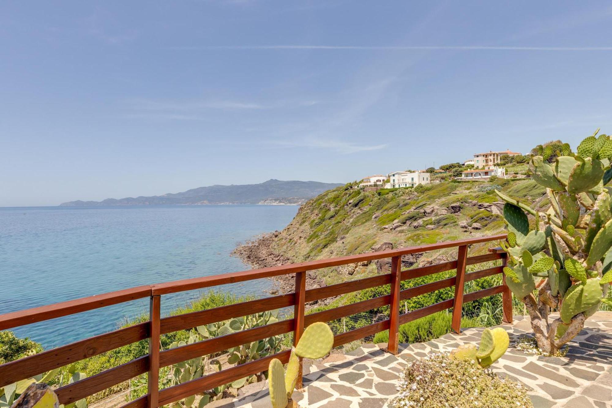 Вилла La Terrazza Sul Mare Магомадас Экстерьер фото